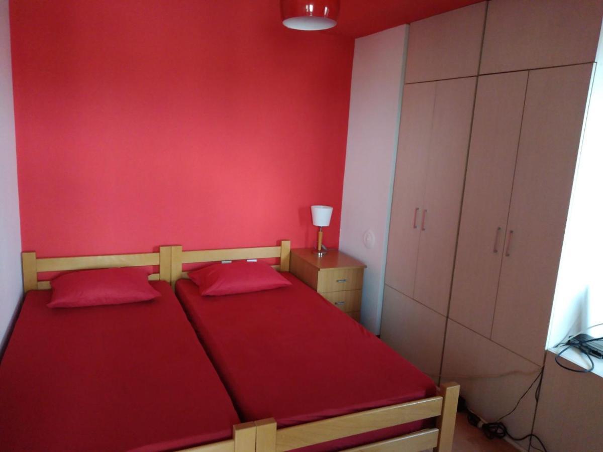 Skopje City Center Red Apartment Экстерьер фото