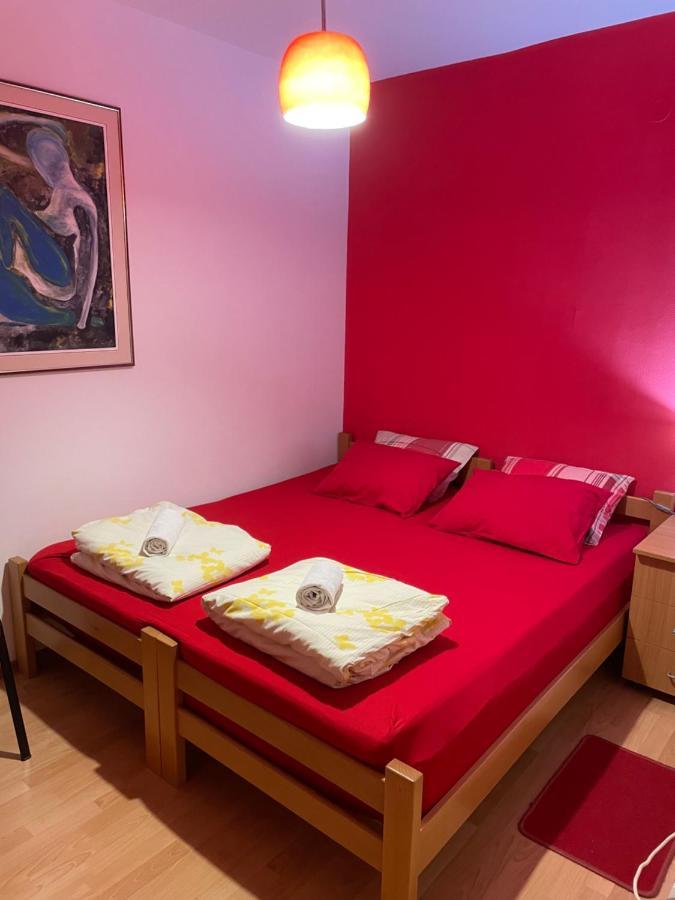 Skopje City Center Red Apartment Экстерьер фото
