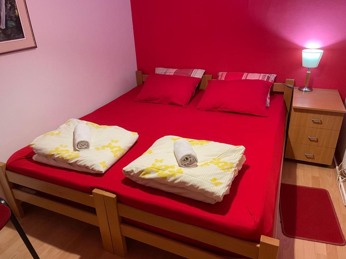 Skopje City Center Red Apartment Экстерьер фото